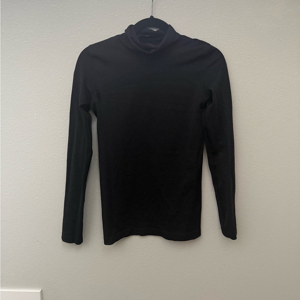 Lululemon Ribbed Turtle Neck, Black, 6